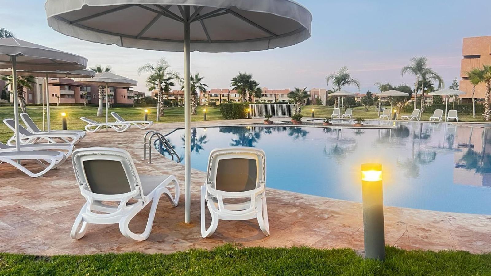 Appartement De Luxe Avec Jardin Vue Sur La Piscine Golf Securise 24H Sur 24 A 5 Minutes De L Aeroport Marrakesh Luaran gambar