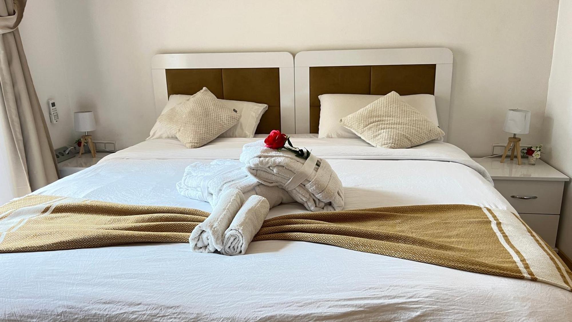 Appartement De Luxe Avec Jardin Vue Sur La Piscine Golf Securise 24H Sur 24 A 5 Minutes De L Aeroport Marrakesh Luaran gambar